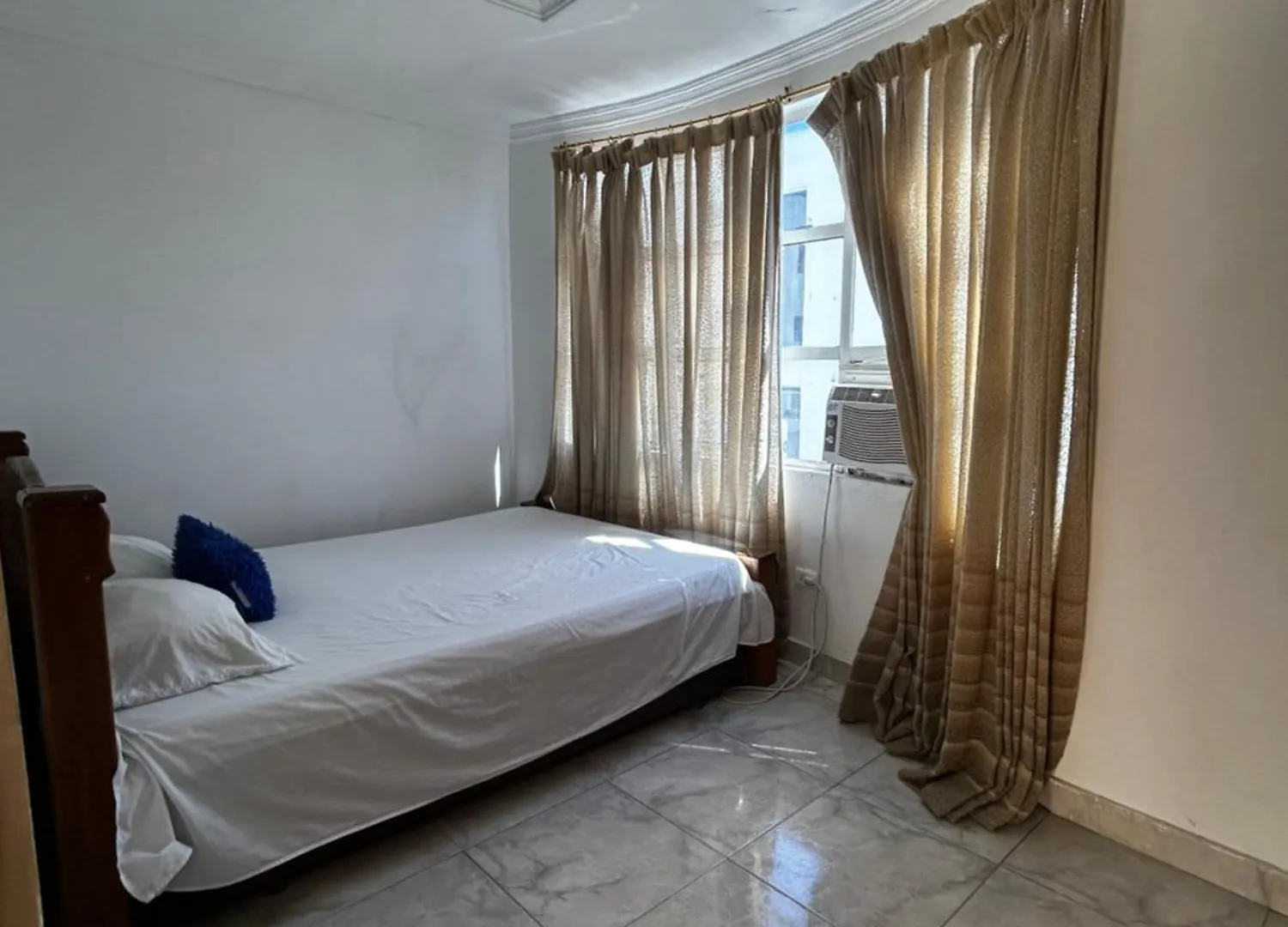 Lägenhet Apartamento Frente Al Aeropuerto Cartagena