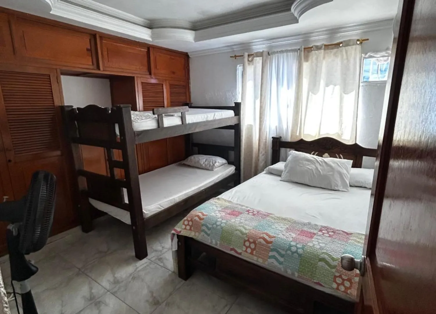 Lägenhet Apartamento Frente Al Aeropuerto Cartagena